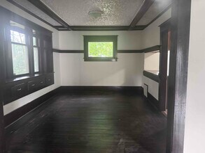 1430 Massachusetts Ave in Lansing, MI - Building Photo - Building Photo