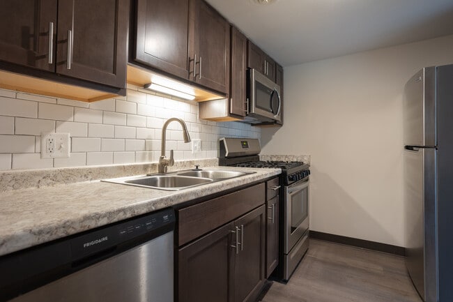 Briarlane Apartments