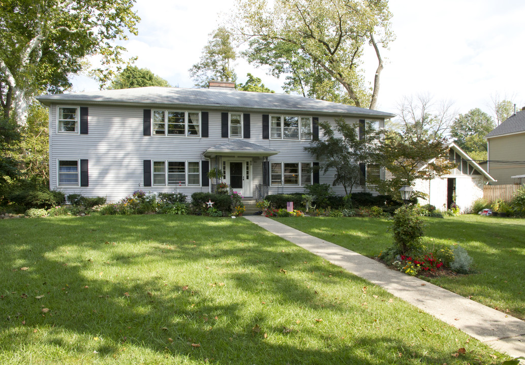 60 University St in Westerville, OH - Foto de edificio