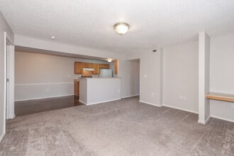 Claremore Creek in Claremore, OK - Building Photo - Interior Photo