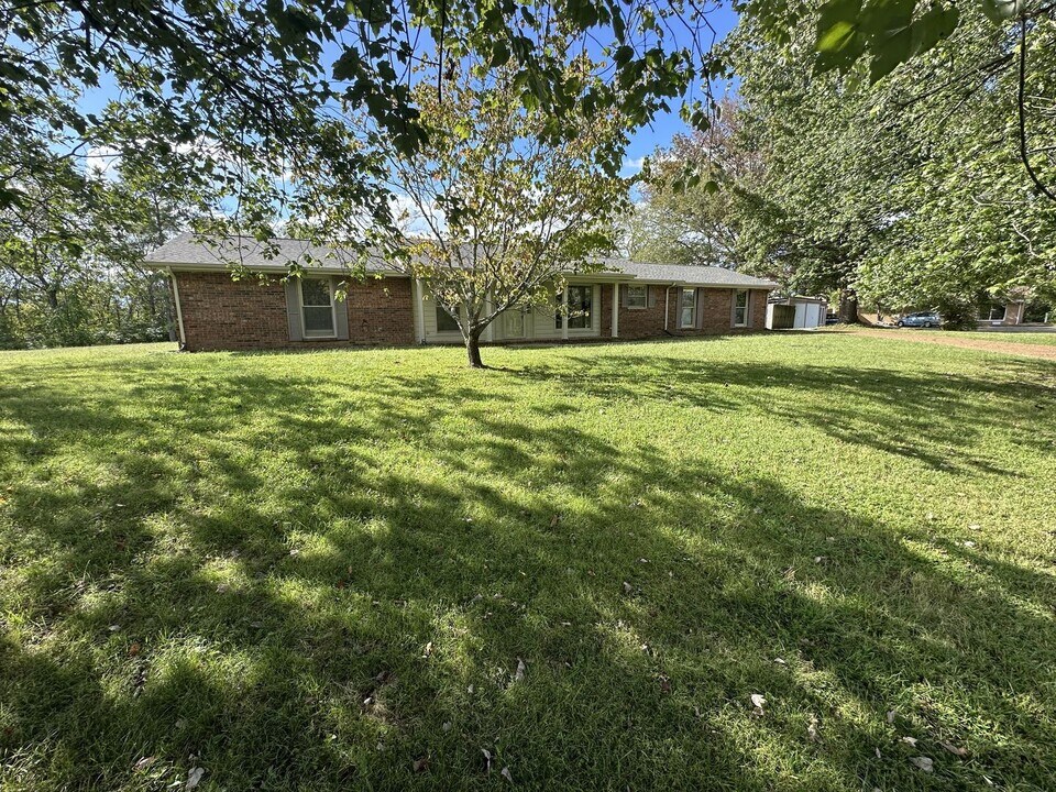 341 Hickory Dr in Old Hickory, TN - Building Photo