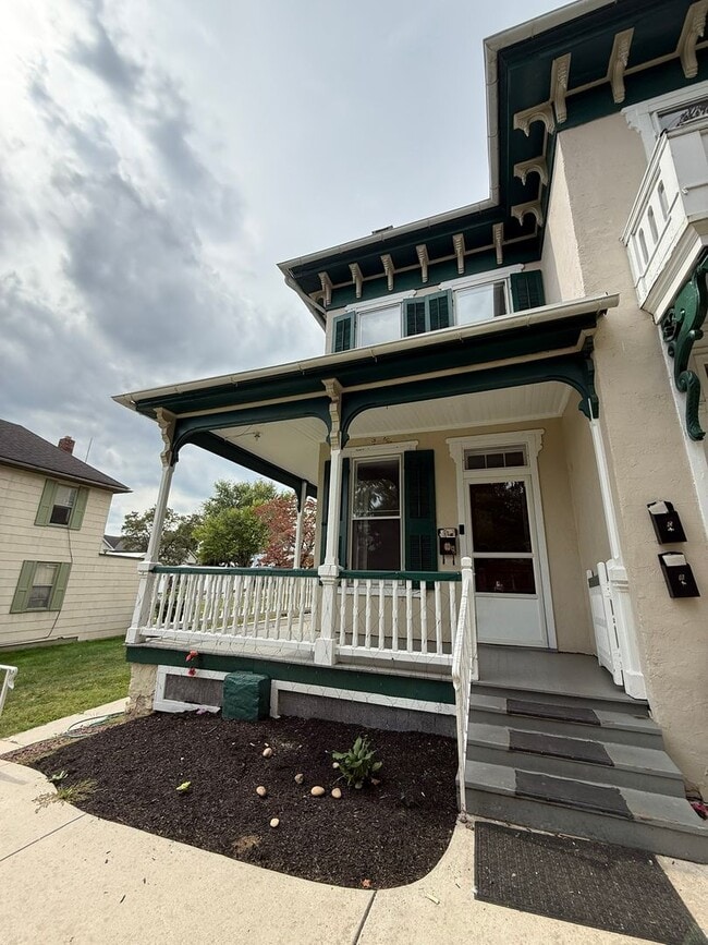 128 N Barbara St in Mount Joy, PA - Building Photo - Building Photo