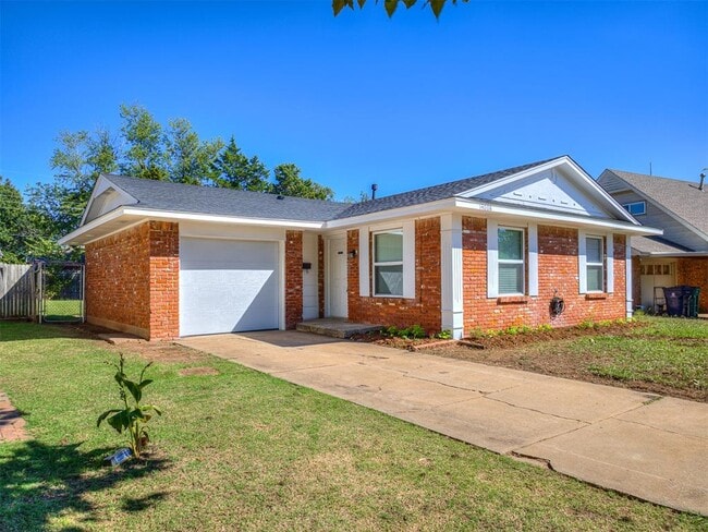 14008 Gateway Dr in Edmond, OK - Building Photo - Building Photo