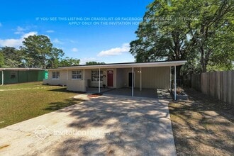 3113 Rogero Rd in Jacksonville, FL - Building Photo - Building Photo