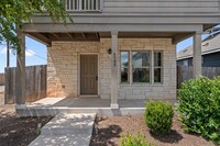 4500 Esper Ln in Austin, TX - Foto de edificio - Building Photo