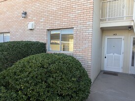 4141 Westcity Ct in El Paso, TX - Building Photo