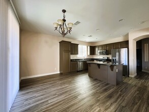 9416 Rock Garden Ct in Las Vegas, NV - Building Photo - Building Photo