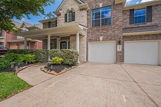 157 E Frontera Cir in Spring, TX - Building Photo - Building Photo