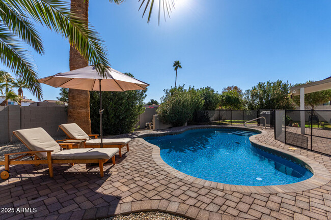 6513 N 81st Pl in Scottsdale, AZ - Foto de edificio - Building Photo