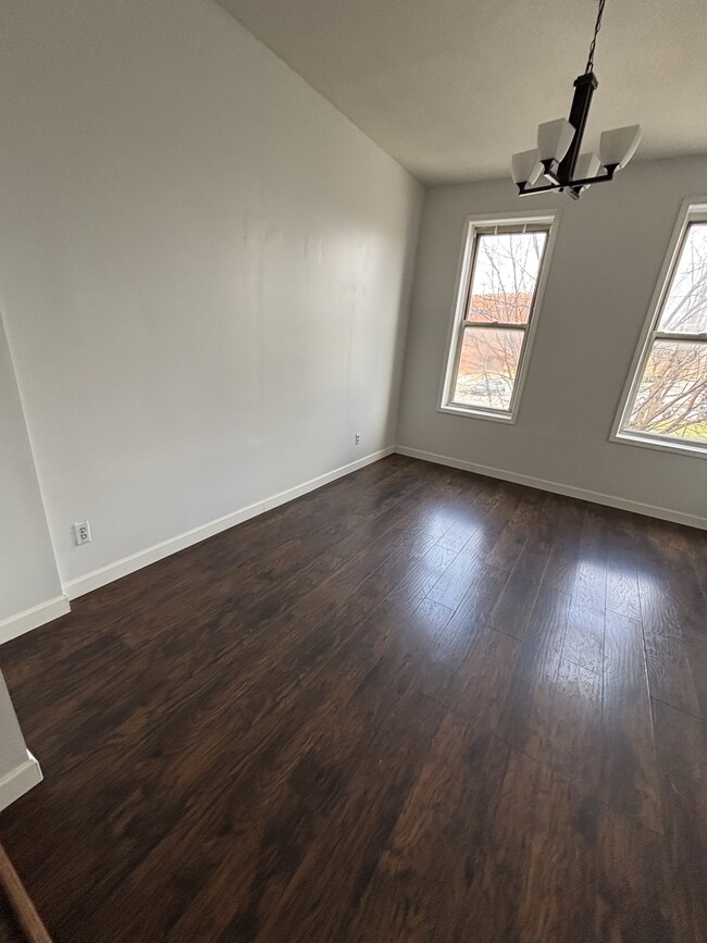 2163 W Coulter St, Unit 2nd Floor top unit in Chicago, IL - Building Photo - Building Photo