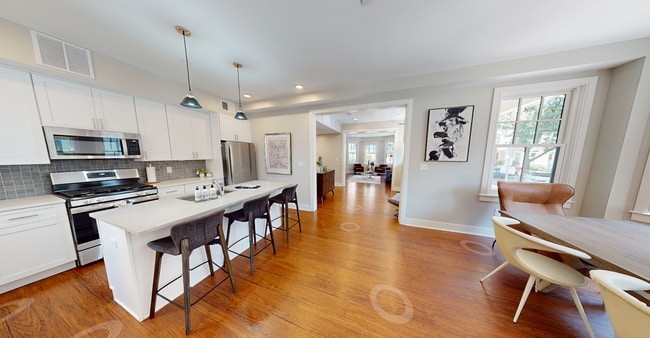 380 Harvard St, Unit 4-T in Cambridge, MA - Foto de edificio - Building Photo