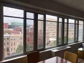 1711 Massachusetts Ave NW, Unit 607 in Washington, DC - Foto de edificio - Building Photo