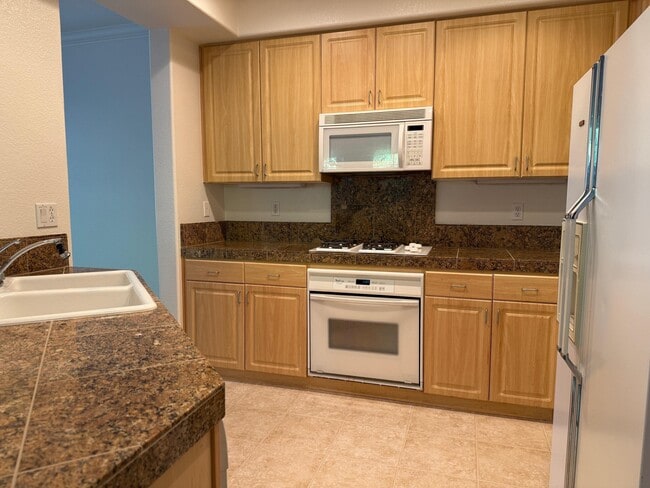 property at 27 Meritage Common