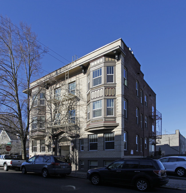 2087 NW Overton St in Portland, OR - Building Photo - Building Photo