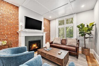 130 S Clarkson St in Denver, CO - Foto de edificio - Building Photo