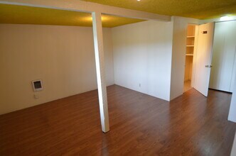 1140 Shorewood Dr in Bremerton, WA - Building Photo - Building Photo