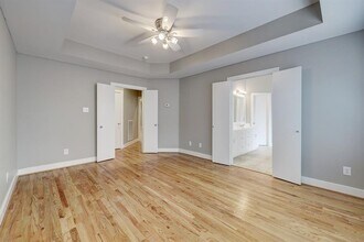 9805 Riddlelink Ln in Houston, TX - Building Photo - Building Photo