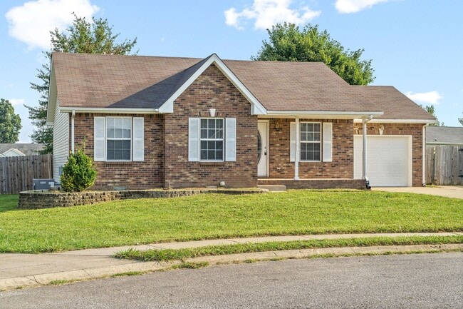 1075 Meshaw Trail in Clarksville, TN - Building Photo - Building Photo