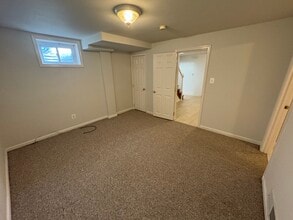 201 E Indian Spring Dr, Unit Unit 1 - Yard - Utilities in Silver Spring, MD - Building Photo - Building Photo