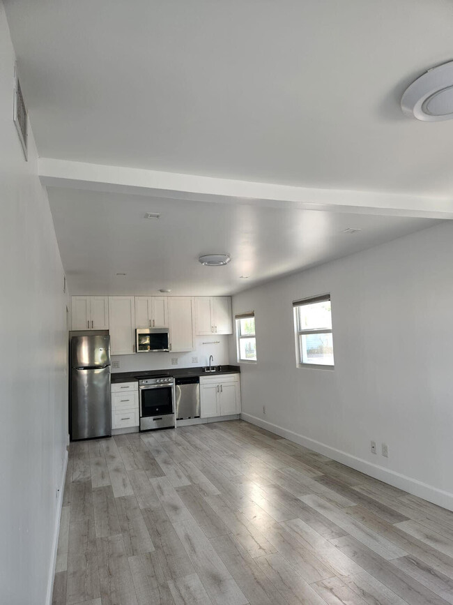 102 S K St-Unit -1 in Lake Worth, FL - Building Photo - Building Photo