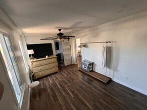2245 Addison Way, Unit 2243 Addison Rear House in Los Angeles, CA - Building Photo - Building Photo