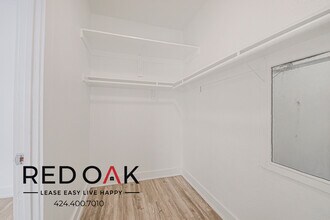 822 S Park View St, Unit 208 in Los Angeles, CA - Building Photo - Building Photo