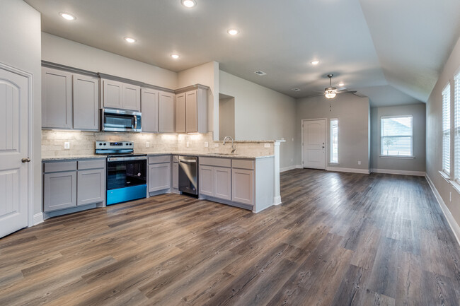 2810 Clover Dr in Sherman, TX - Building Photo - Building Photo