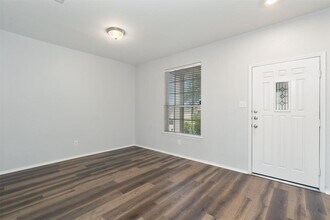 2277 Green Meadows Ln in Buda, TX - Building Photo - Building Photo