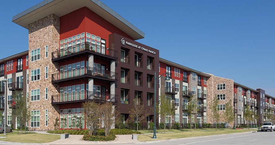 Parkside at Craig Ranch in McKinney, TX - Foto de edificio