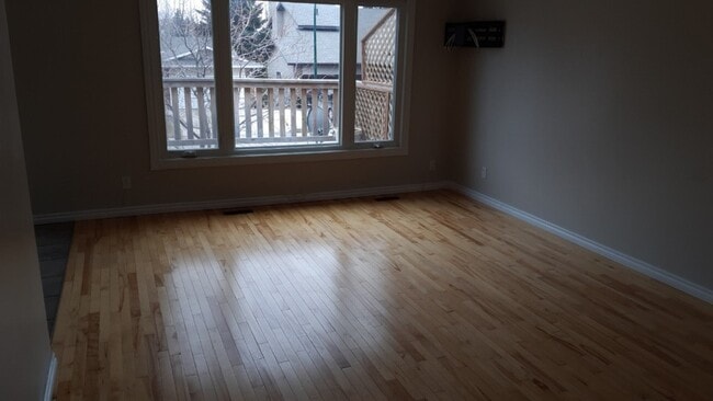 property at 166 Glendale Blvd