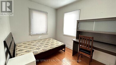 36 Grandview Ave in Markham, ON - Building Photo - Building Photo
