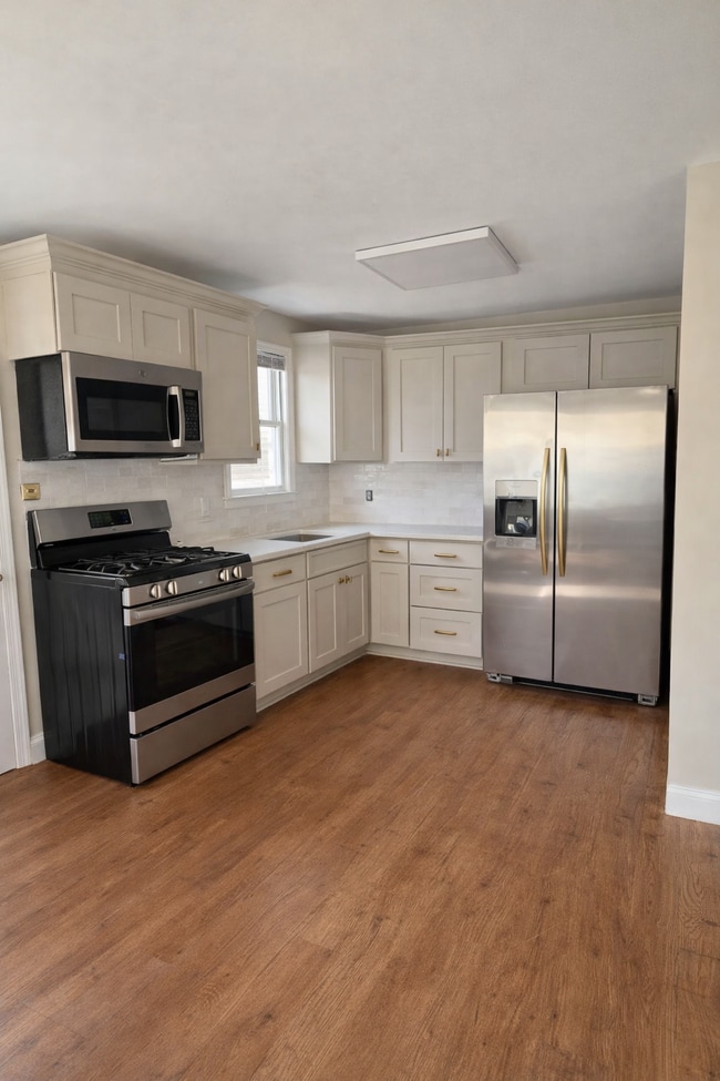 2209 Shore Dr in Edgewater, MD - Foto de edificio - Building Photo