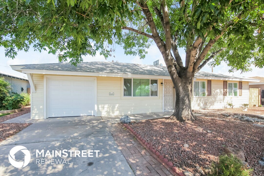 2528 W Bloomfield Rd in Phoenix, AZ - Building Photo