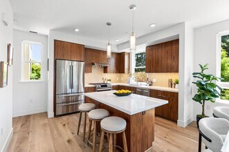 1101 W El Camino Real in Mountain View, CA - Building Photo - Building Photo