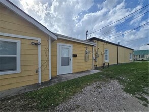 602 5th Ave in Harvey, LA - Building Photo - Building Photo
