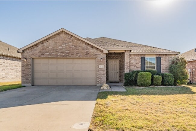 5837 Mirror Ridge Dr in Fort Worth, TX - Building Photo - Building Photo