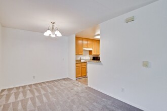 680 Encore Way in San Jose, CA - Building Photo - Building Photo