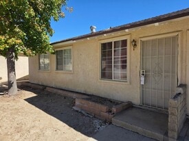 16594 Orange Way in Fontana, CA - Building Photo