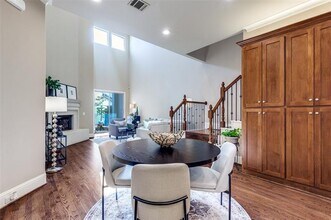 14725 Stanford Ct in Dallas, TX - Building Photo - Building Photo