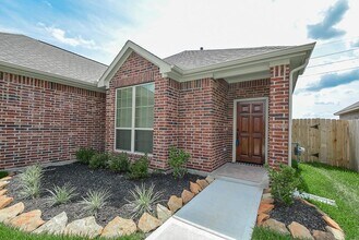 2414 Argos Dr in Missouri City, TX - Building Photo - Building Photo