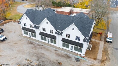 445 Ramapo Valley Rd in Oakland, NJ - Building Photo - Building Photo