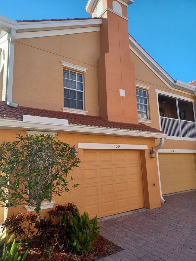 1843 Concordia Lake Cir in Cape Coral, FL - Building Photo - Building Photo