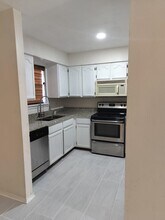 8801 McPherson Rd in Laredo, TX - Building Photo - Building Photo