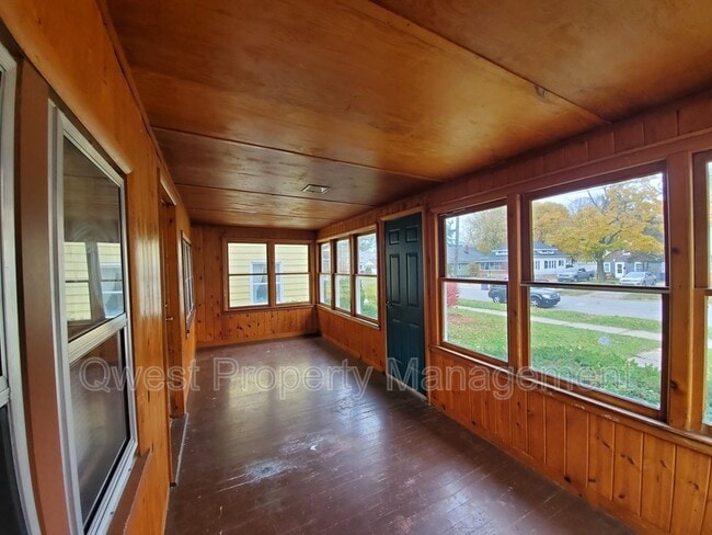 784 Eleanor St NE in Grand Rapids, MI - Building Photo - Building Photo