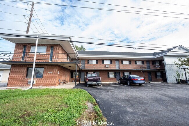 7046 E US Hwy 36 in Avon, IN - Building Photo - Building Photo