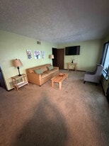 2916 Moorcroft Dr in Montgomery, AL - Building Photo