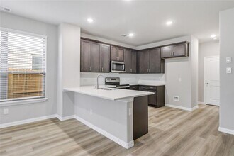 6717 Glimfeather Dr in Fort Worth, TX - Foto de edificio - Building Photo