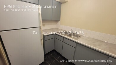 1688 Karg Dr in Akron, OH - Building Photo - Building Photo
