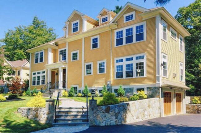 property at 62 Country Club Ln