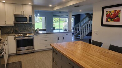 2345 Deer Creek Woodlands Way in Deerfield Beach, FL - Building Photo - Building Photo